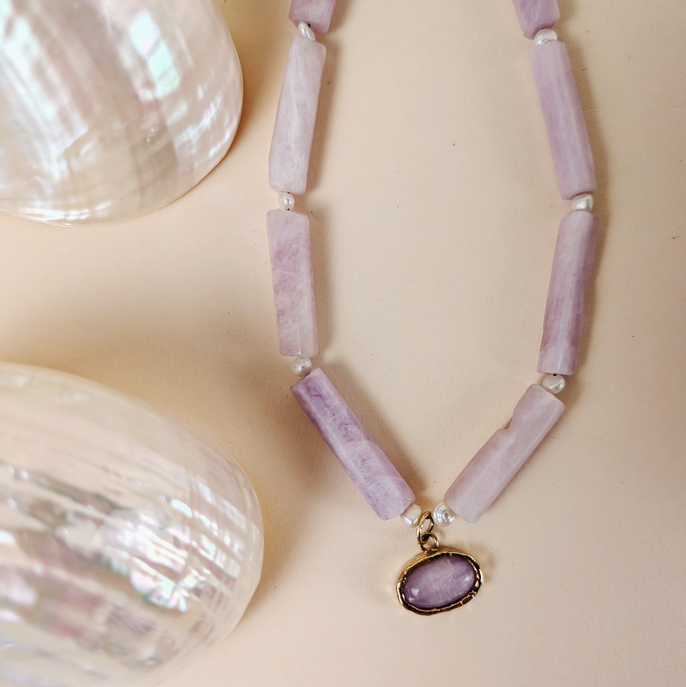 The Alessia Necklace | Kunzite + Pearl