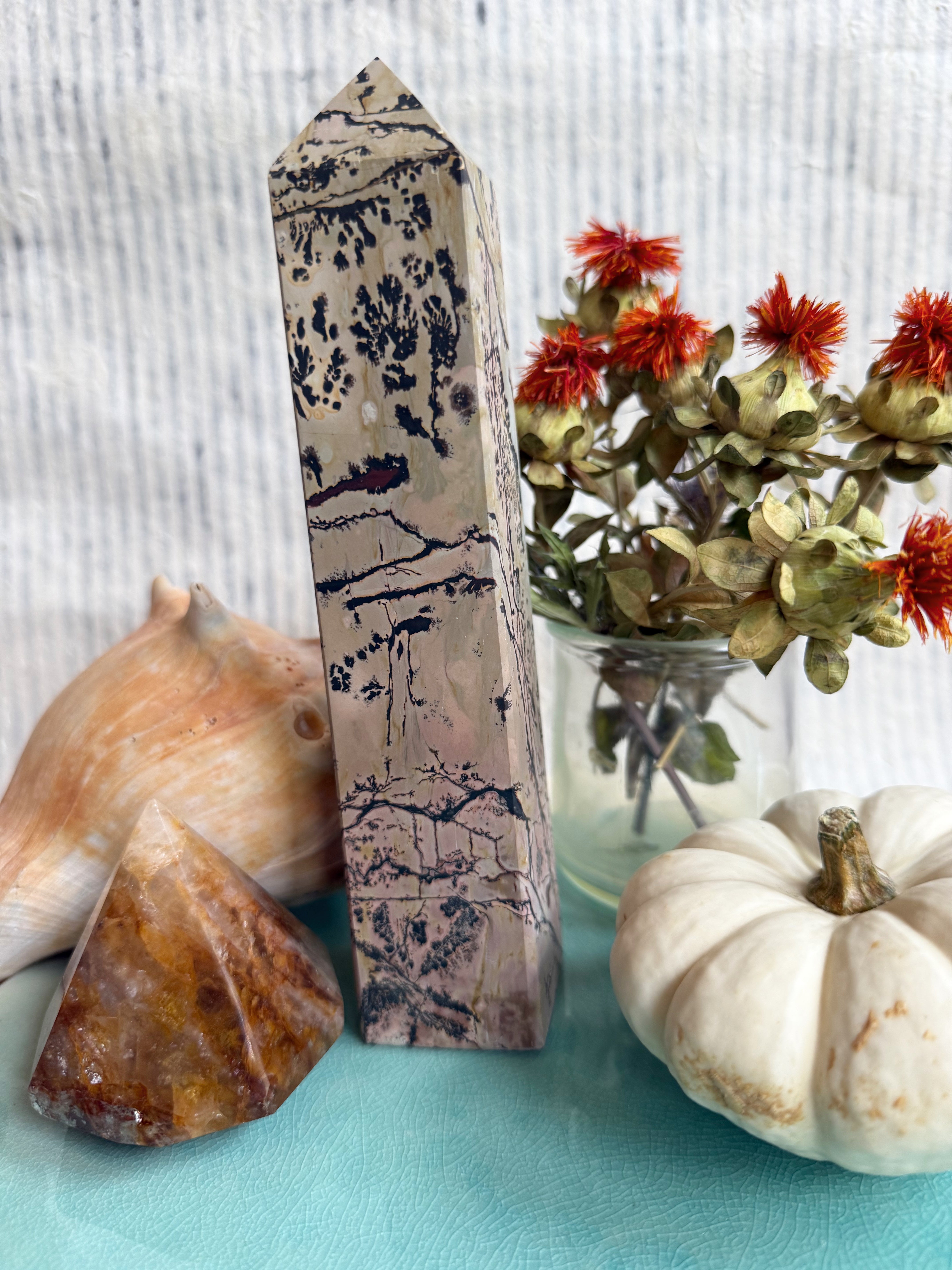 Intuitively Chosen Dendritic Picture Jasper Towers