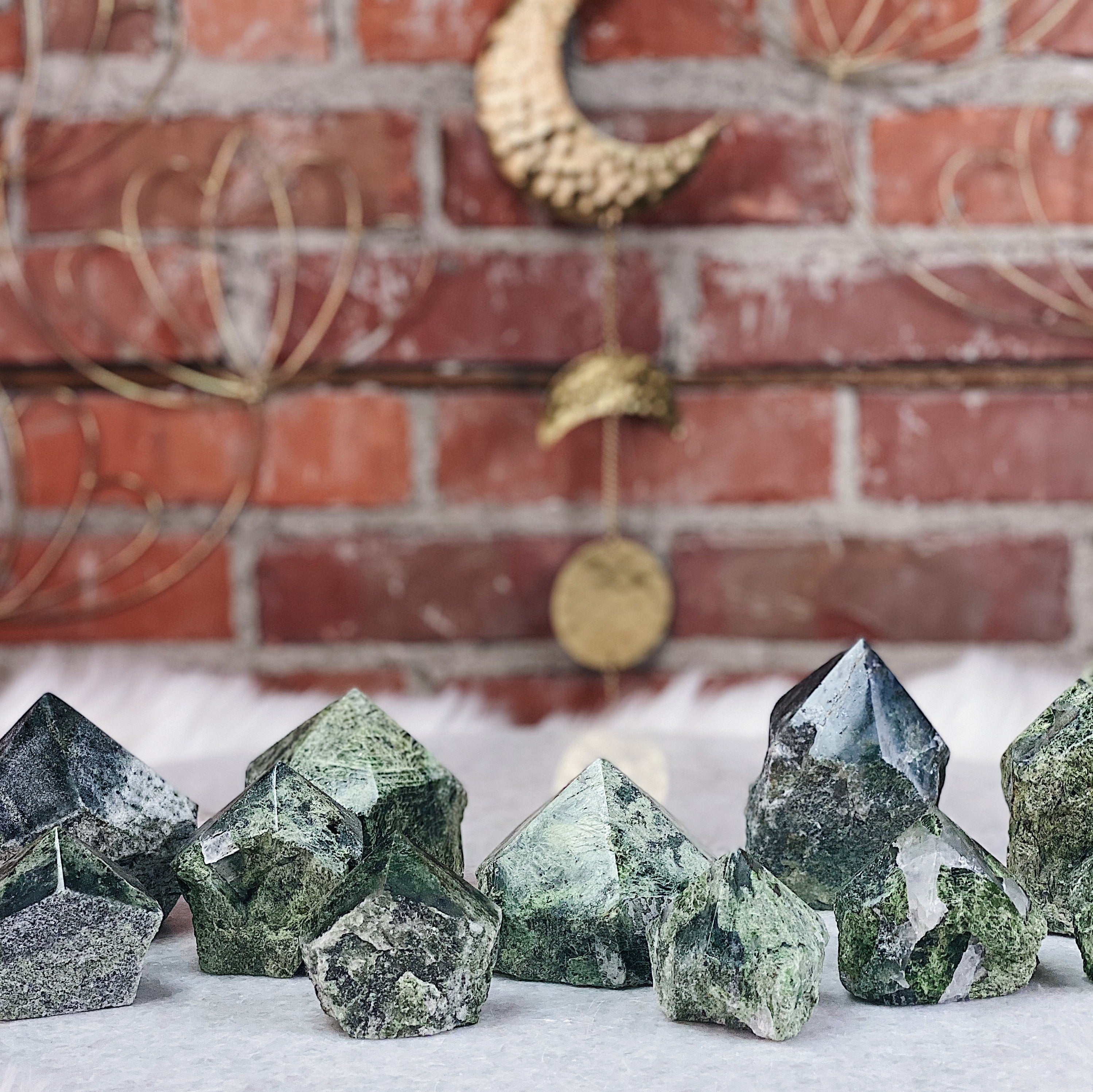 Diopside86681232
