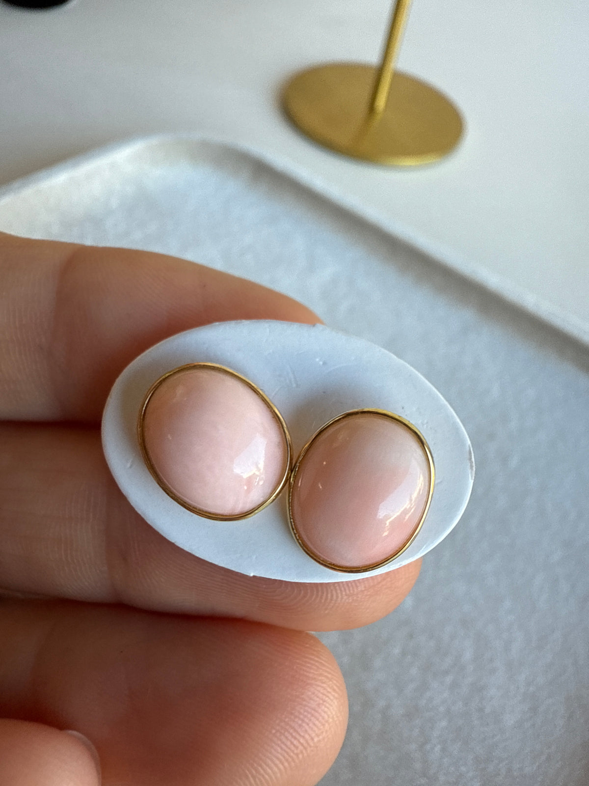 Coral Studs B
