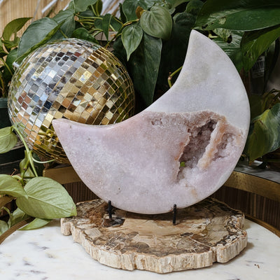 Luxe Pink Amethyst Moon Wild Alabaster