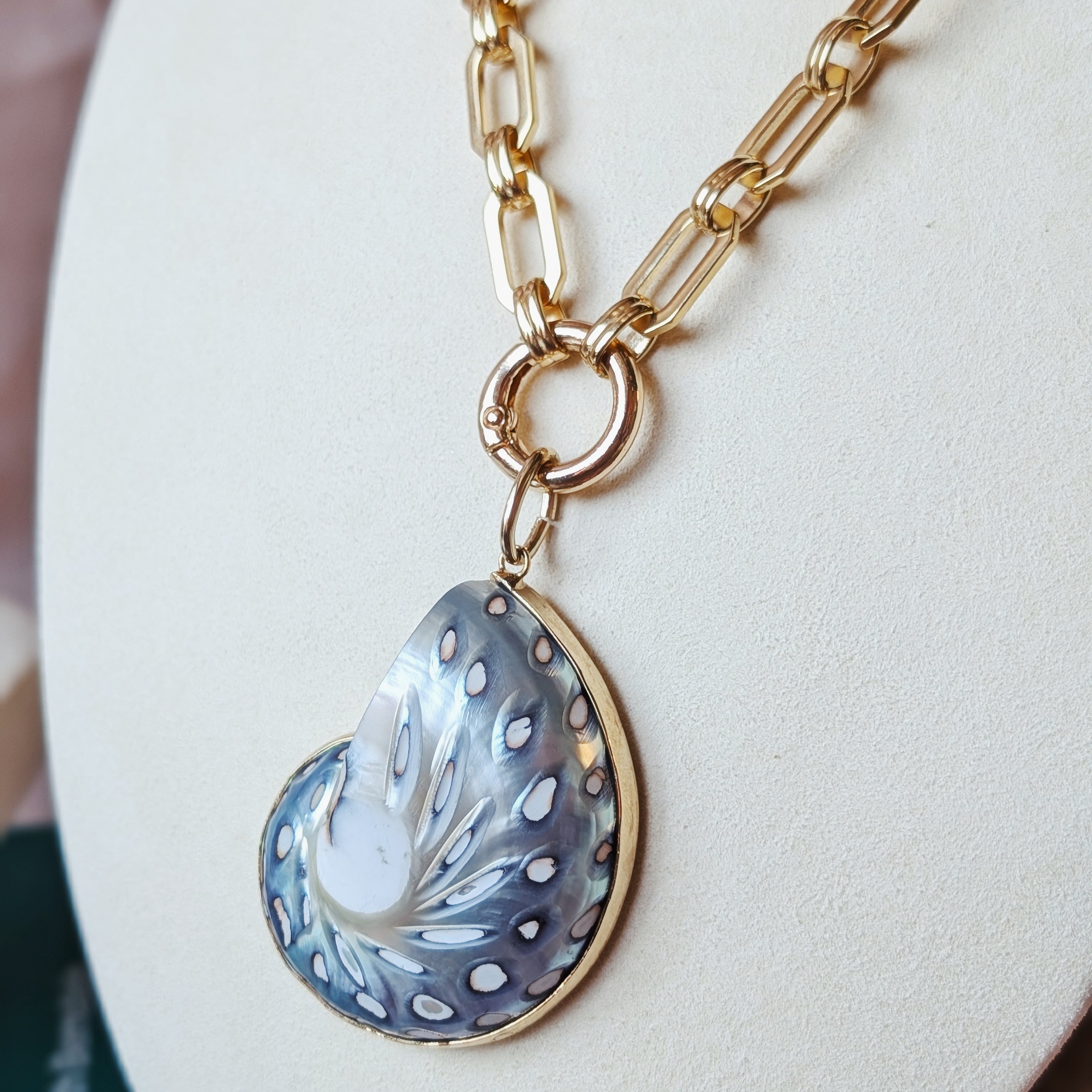 The Thatcher Necklace | Nautilus