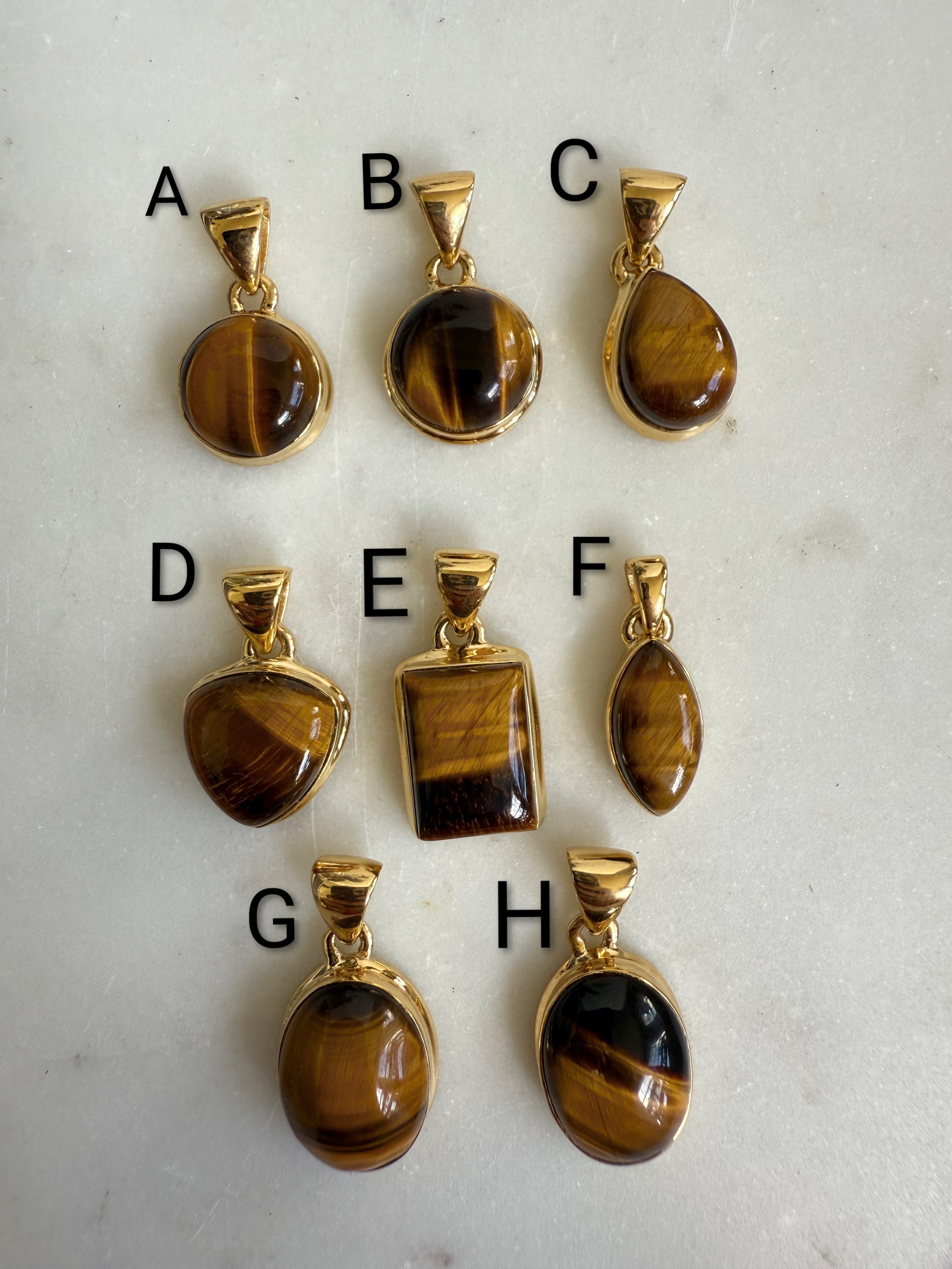 Polished Tiger's Eye Pendant | Gold