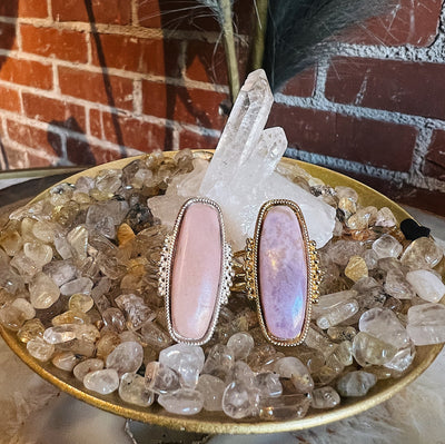 Intuitively Chosen Wood + Oils Phosphosiderite Ring Wild Alabaster
